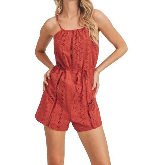 Lush Brick Red Eyelet Tie Waist Square Neck Sleeveless Short Romper XS/Small NWT - Picture 1 of 14